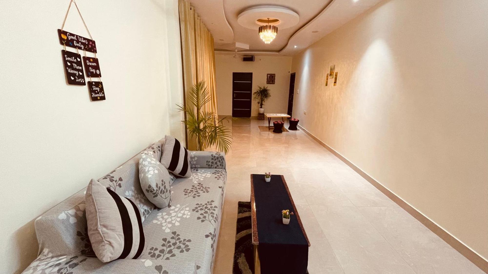 Atulyam Stays Sushant Golf City Λάκναου Εξωτερικό φωτογραφία
