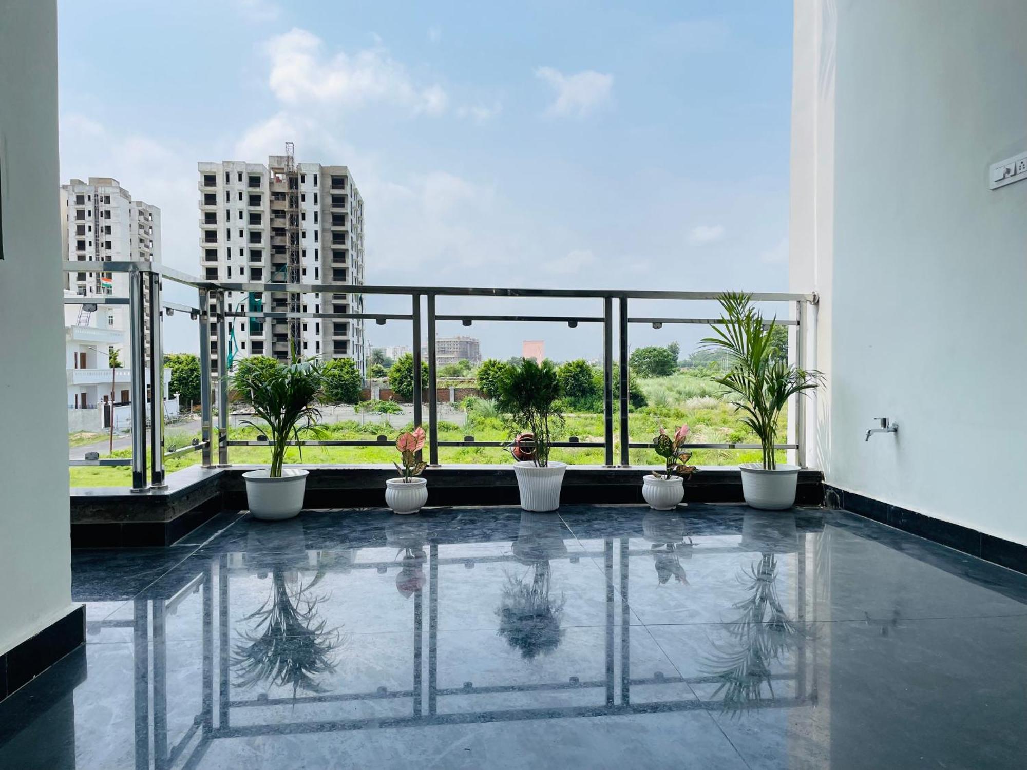 Atulyam Stays Sushant Golf City Λάκναου Εξωτερικό φωτογραφία