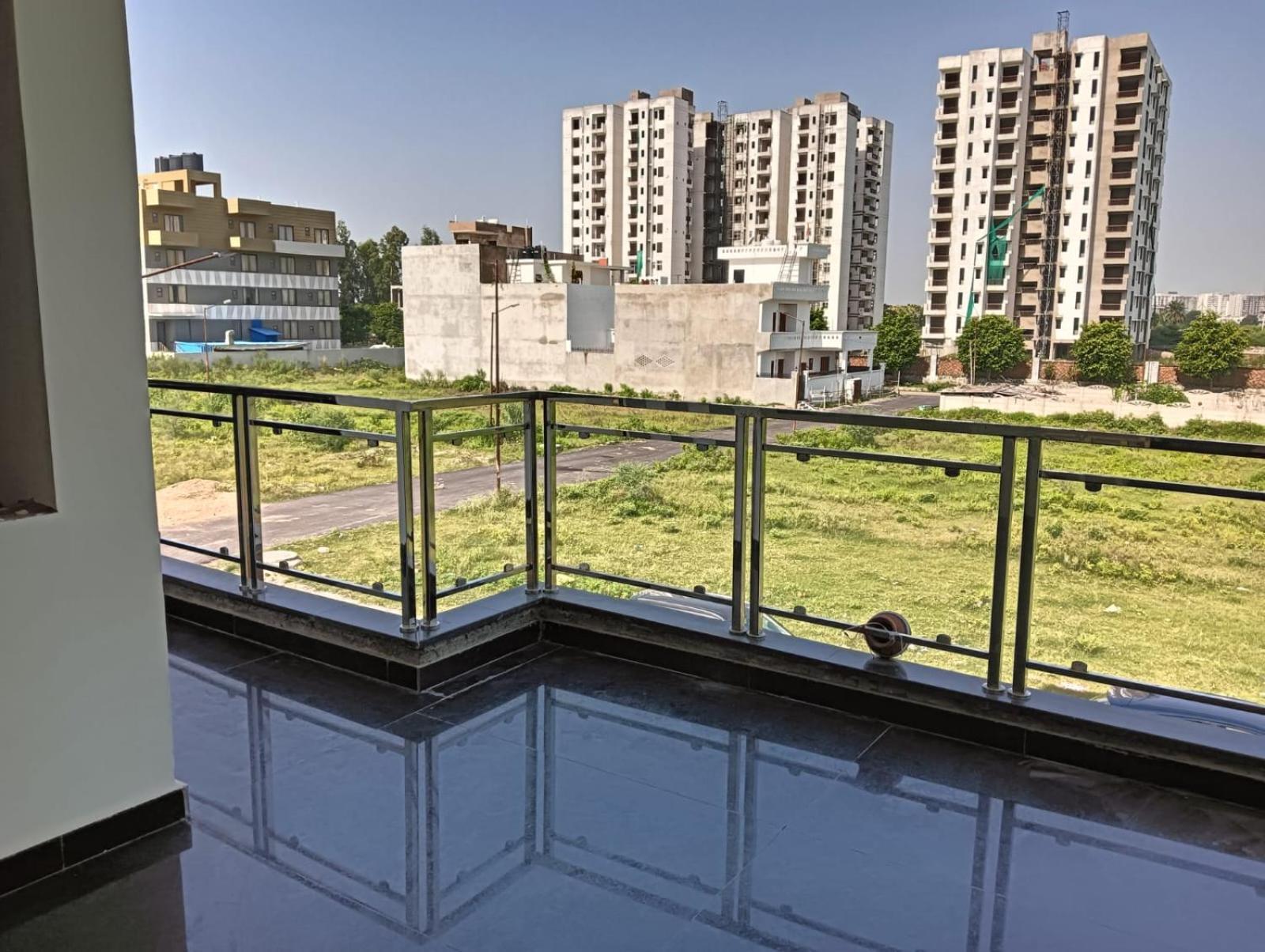 Atulyam Stays Sushant Golf City Λάκναου Εξωτερικό φωτογραφία
